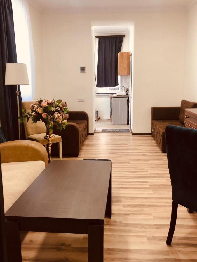 HASI hotel Dzjermoek Buitenkant foto